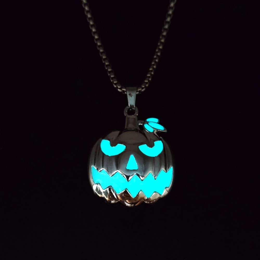 Halloween Ghost Festival Necklace Luminous Pumpkin Pendant Night Glowing Ghost Face Accessory Fashion Jewelry Present